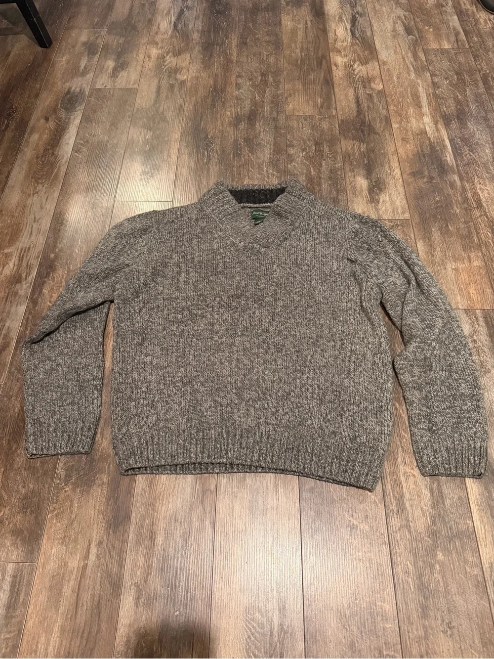 David Taylor Heathered Gray V-Neck Pullover Sweater